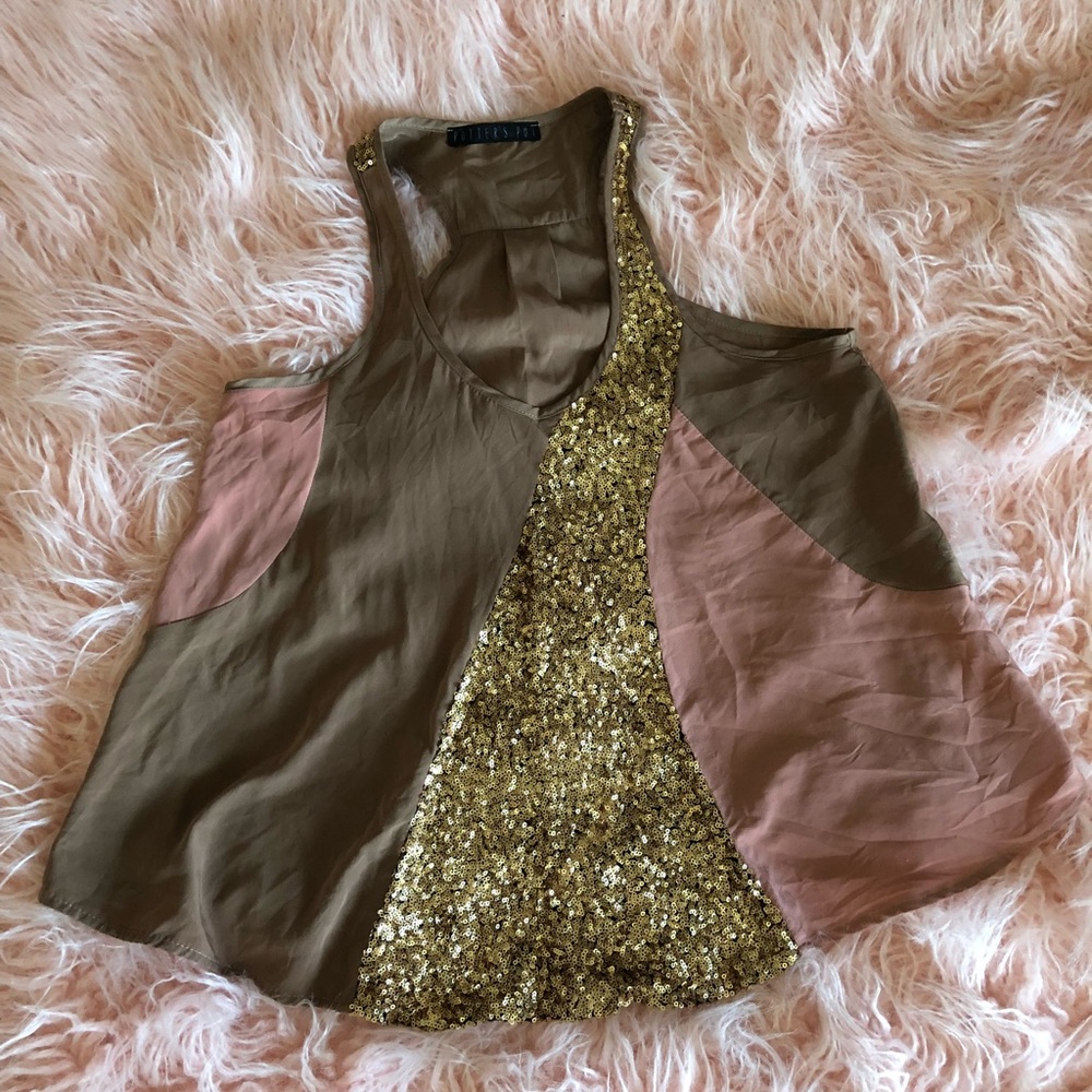 💕Fun Glittery Top💕